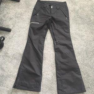 Snowboarding pants